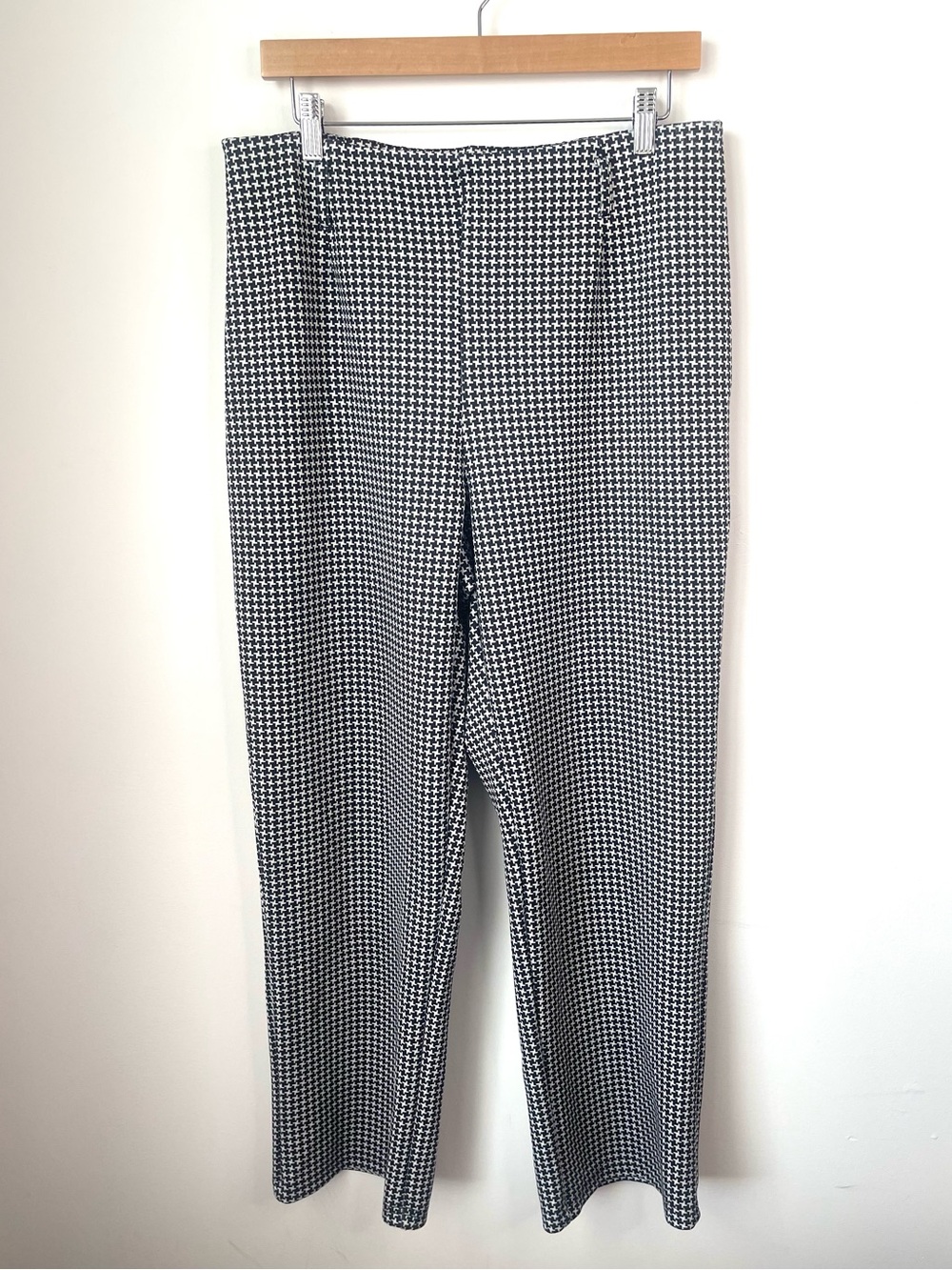 Bettina Star  Black & White Houndstooth Straight-Leg Pants size Large